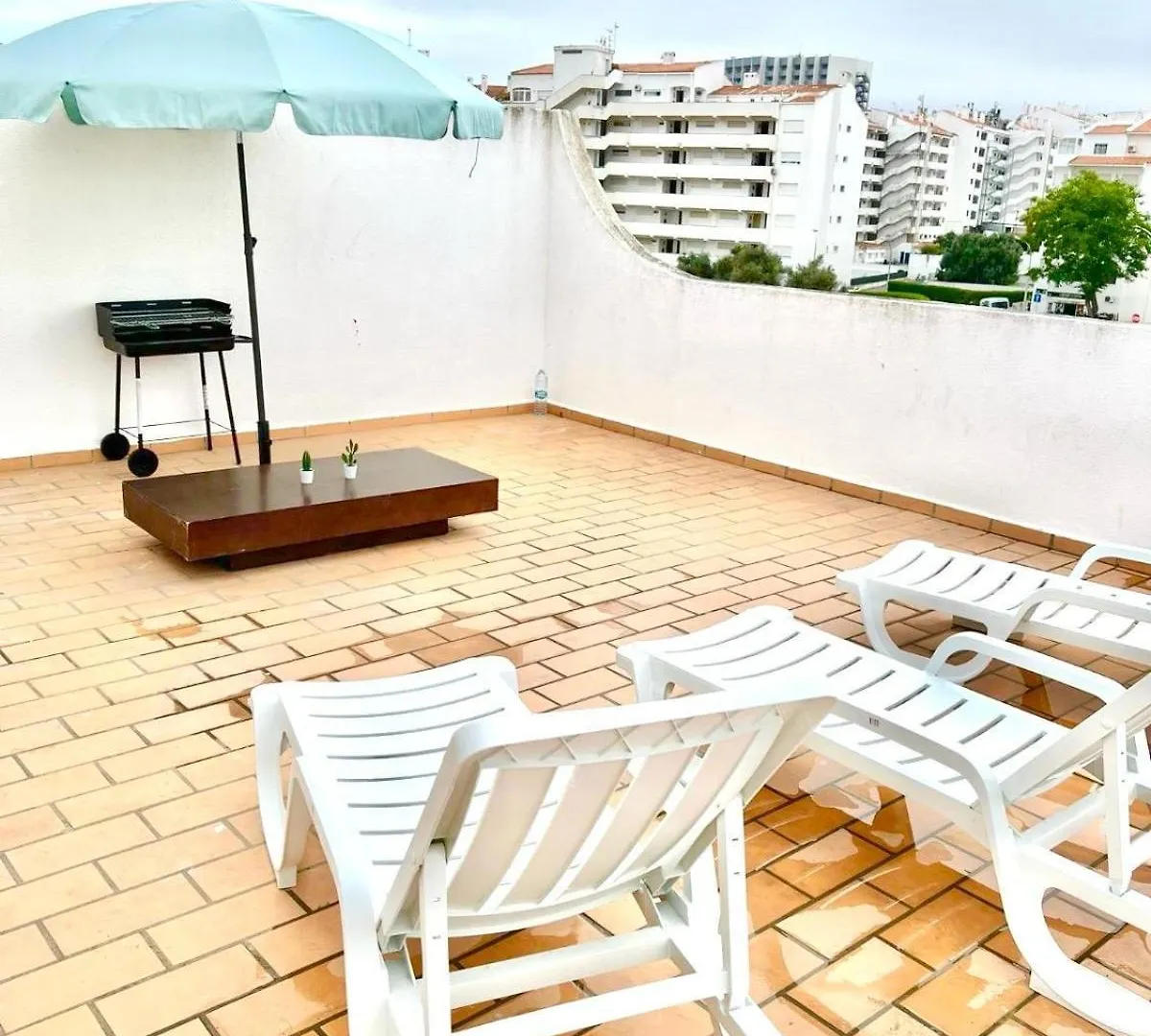 Апартаменты Beautiful Penthouse Two Bed Roof Албуфейра
